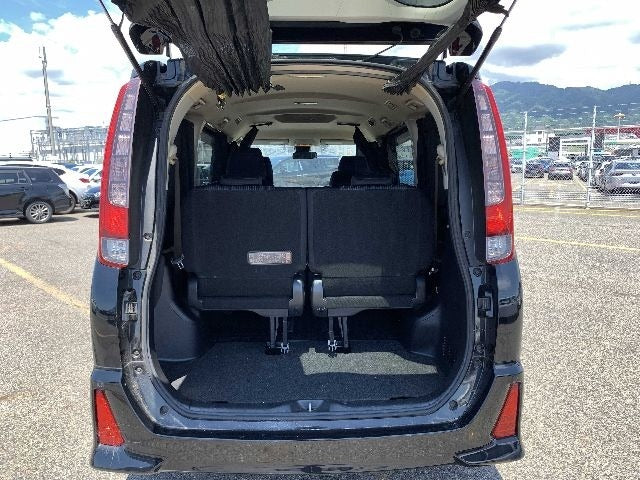 2016 Toyota Noah Si
