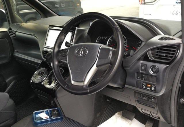 2016 Toyota Voxy