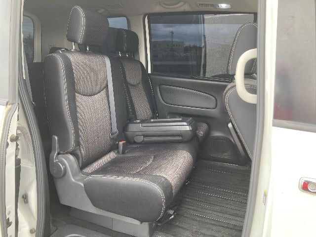 2016 Nissan Serena Highway Star